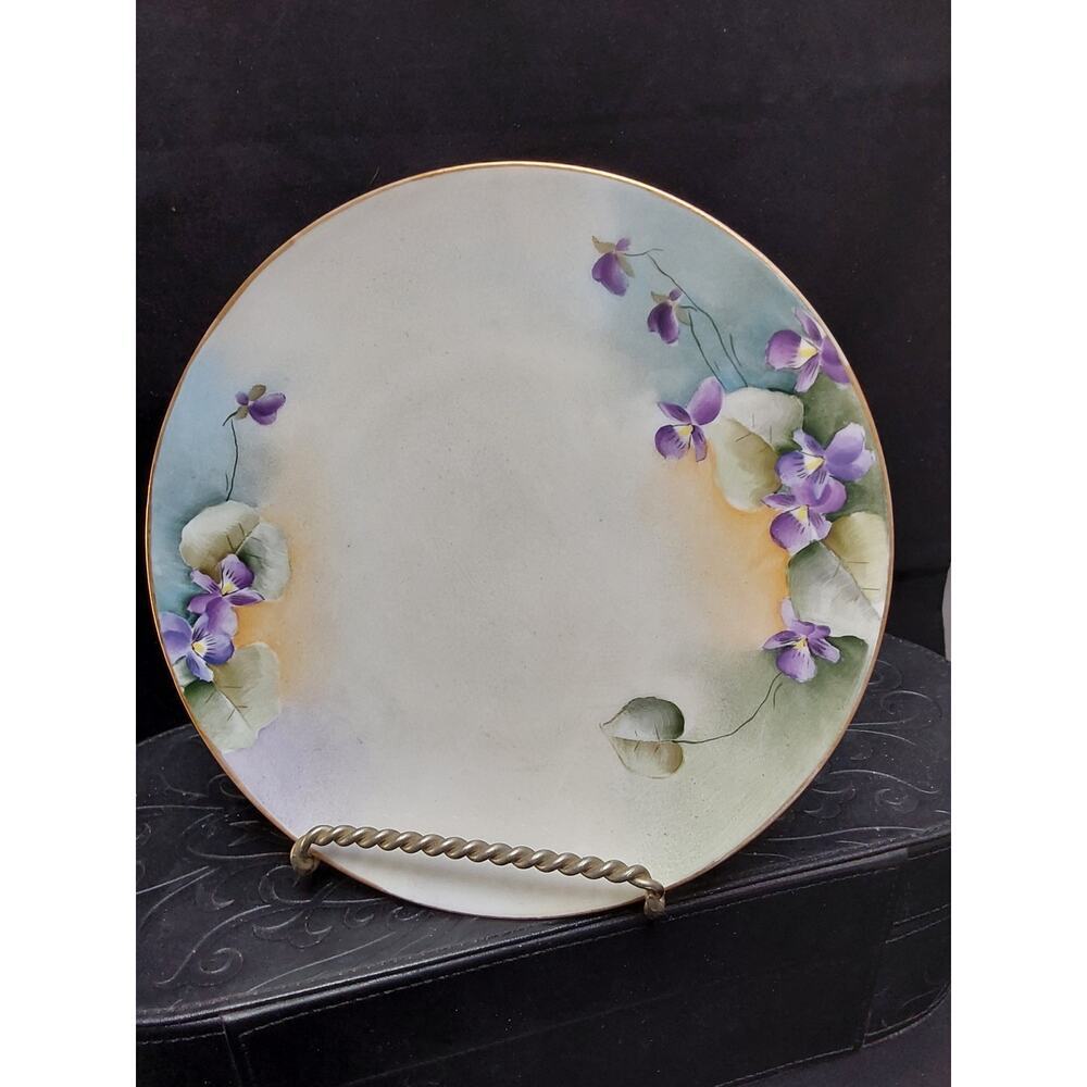 Collectors plate by Jaeger & Company  Dated 1902 hand painted purple pansies